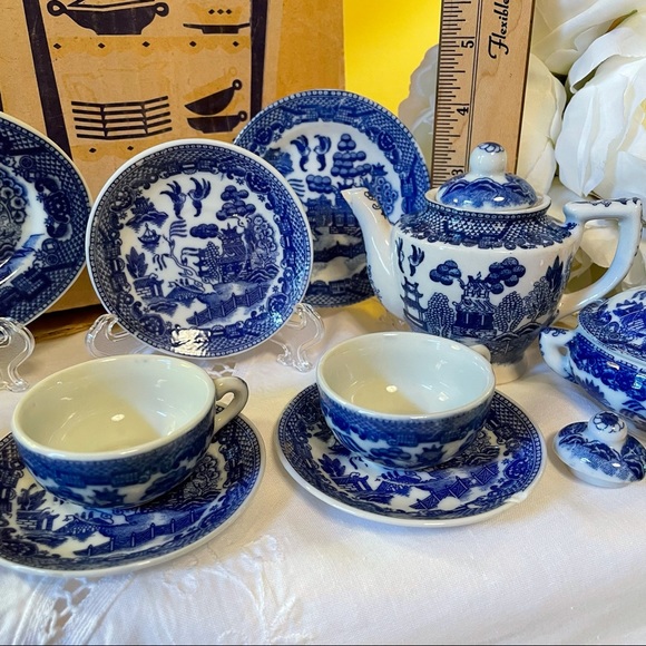 RARE 1950’s SEARS AND ROEBUCK “BLUE WILLOW” LITTLE HOSTESS DISHES FOR PLAYTIME - Picture 7 of 15